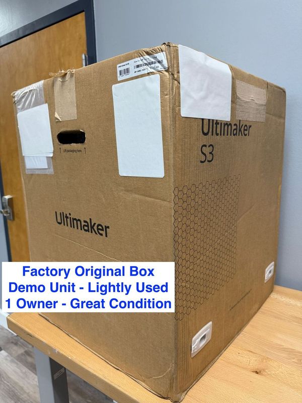 Demo Unit - UltiMaker S3 with Custom Air Manager